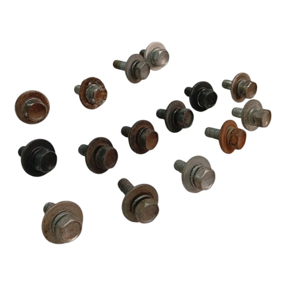 Parafuso Paralama Dianteiro Honda Fit 2009 2010 2011 A 2014