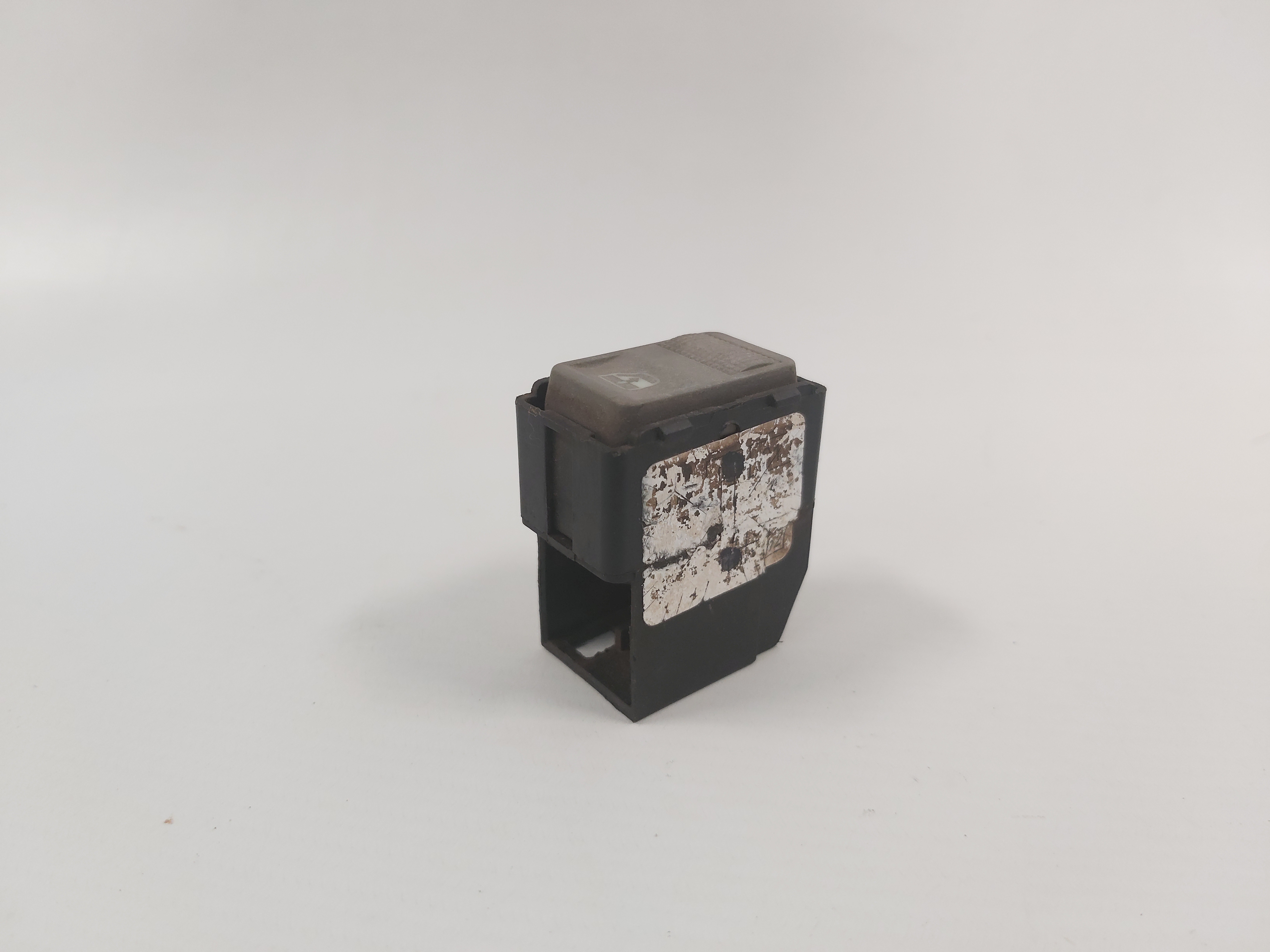 Botão Vidro Elétrico Vw Gol Parati 99 A 03 3