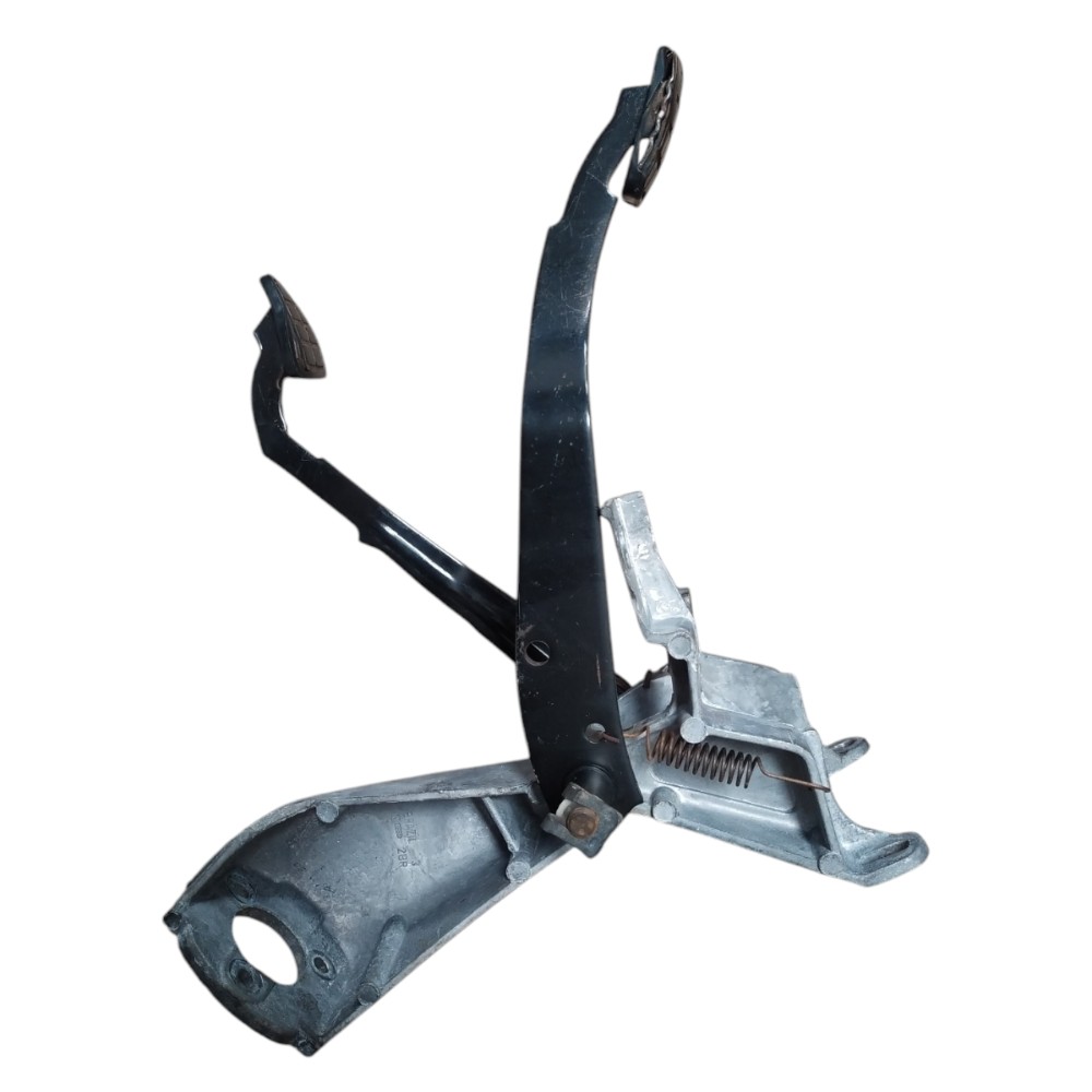Pedaleira Pedal Embreagem Freio Santana 97 98 99 2000 A 2006 5