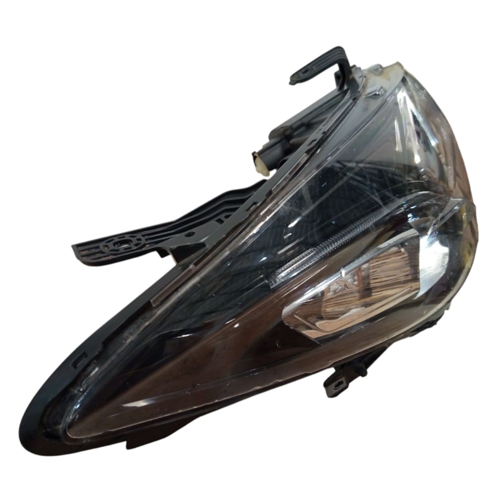 Farol Diateiro Direito Onix Prisma 2017 2018 2019 Detalhe  Direito/passageiro 4