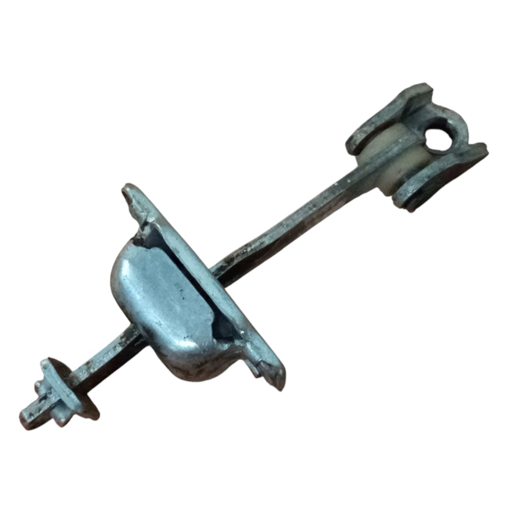 Limitador Porta Dianteira Direita Celta 2001 2006 2008 2010