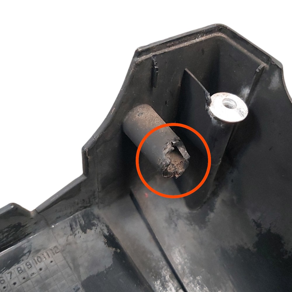 Acabamento Inferior Coluna Direção Audi A3 97 A 2006 Detalhe 3