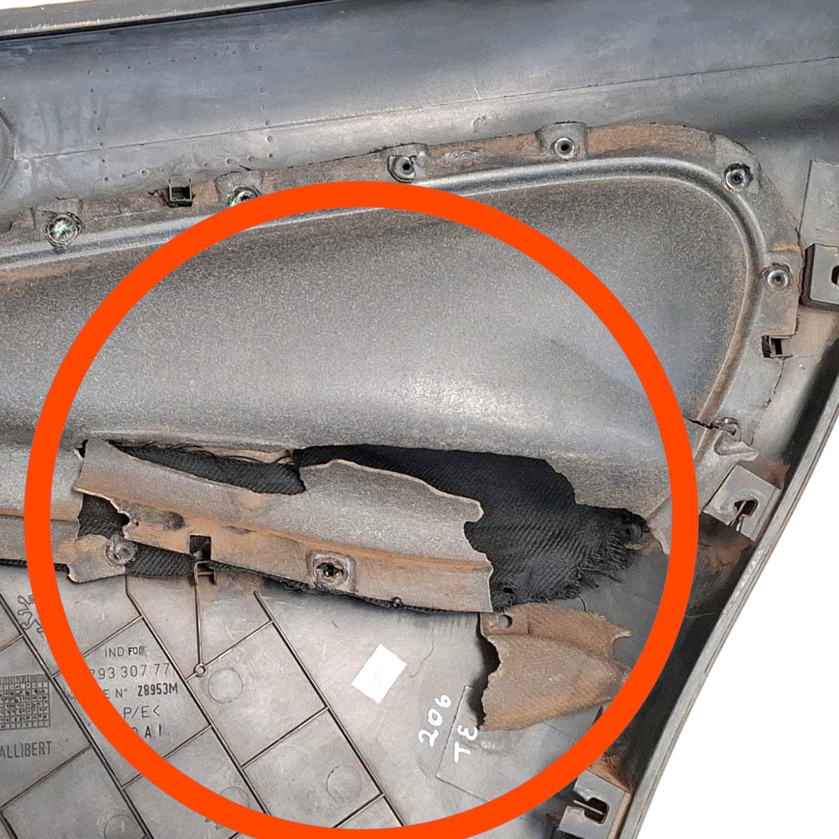 Forro Porta Tras. Esquerda Peugeot 206 2001 A 2007 Detalhe  Cinza 3
