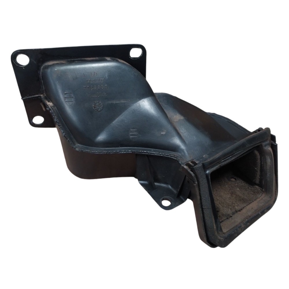 Duto Difusor Ar Direito Uno 91 92 93 2000 A 2004 7728935