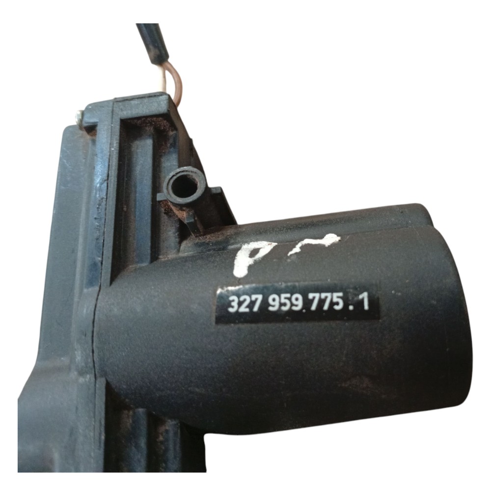 Atuador Trava Tampa Traseira Santana 99 2000 2001 2002 2006 4