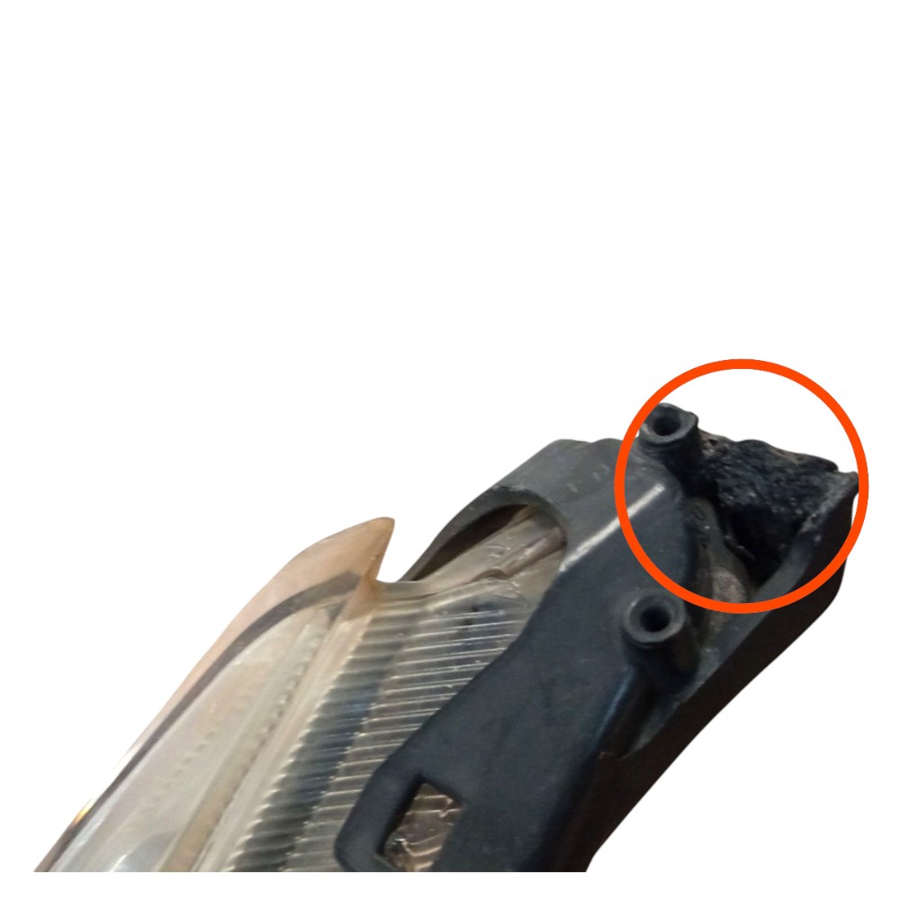 Farol Lado Direto Cruze 2011 2012 2013 2014 2015 Detalhe  Direito/passageiro 2