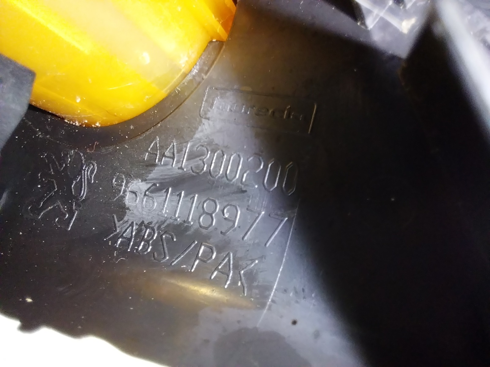 Moldura Acendedor Peugeot 308 408 2012 2013 2017 2018 2019 Preto 5