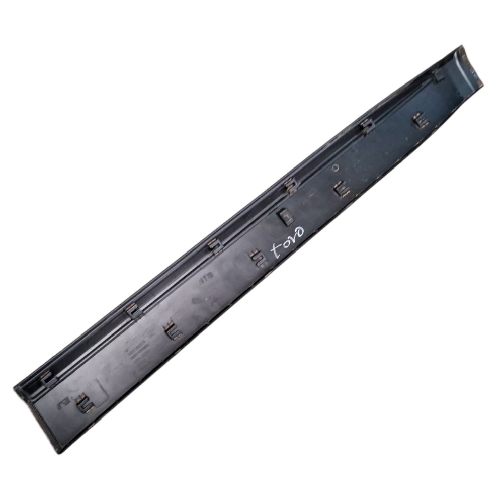 Moldura Friso Porta Dianteira Esquerda Toro 2016 2017 A 2023 4