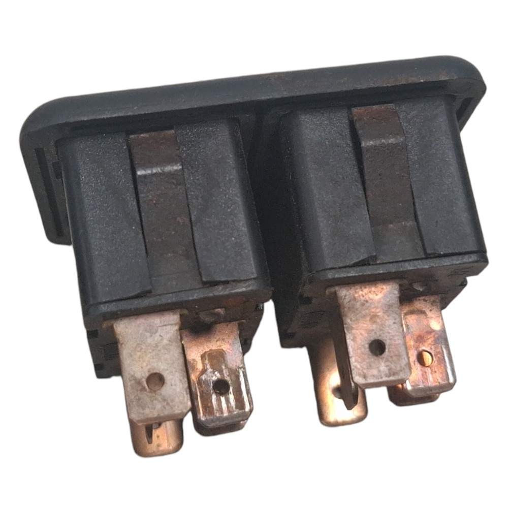 Botão Duplo Dian. Esquerdo Vidro Elétrico Santana 91 96 A 98 5