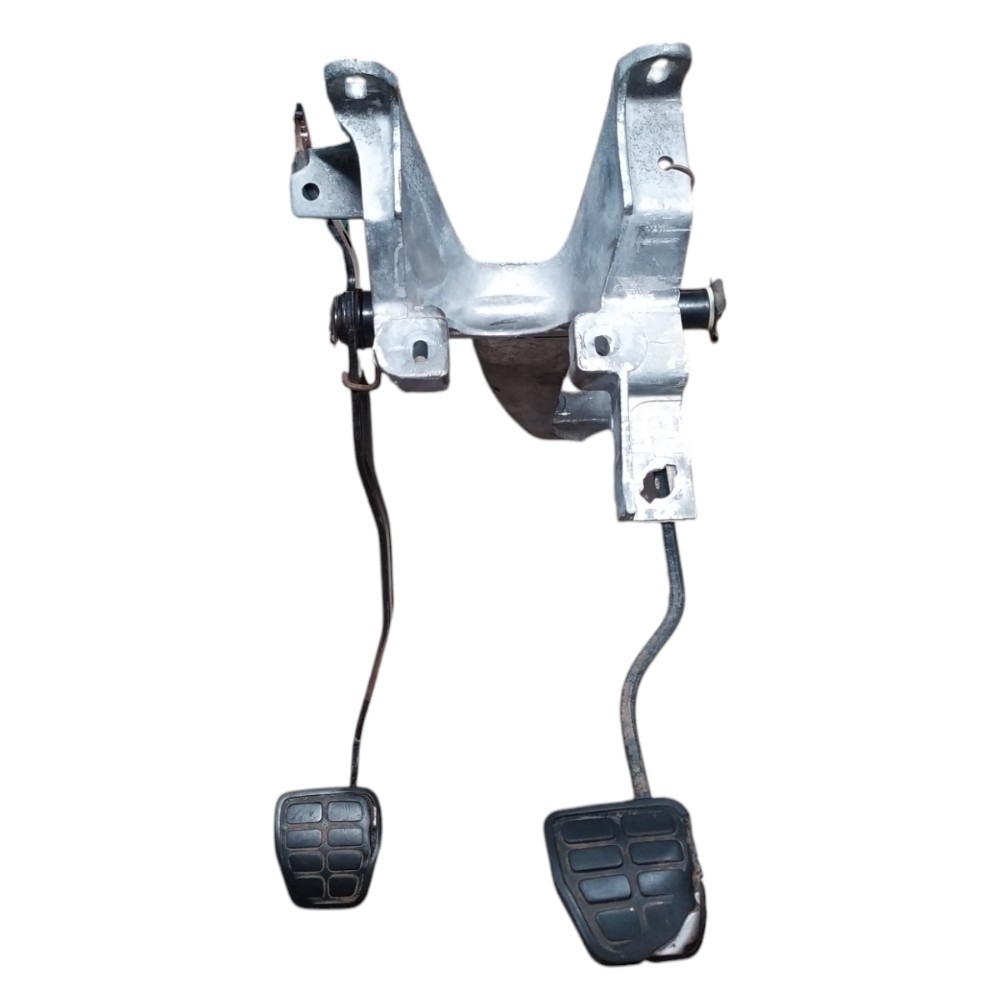 Pedaleira Pedal Embreagem Freio Santana 97 98 99 2000 A 2006