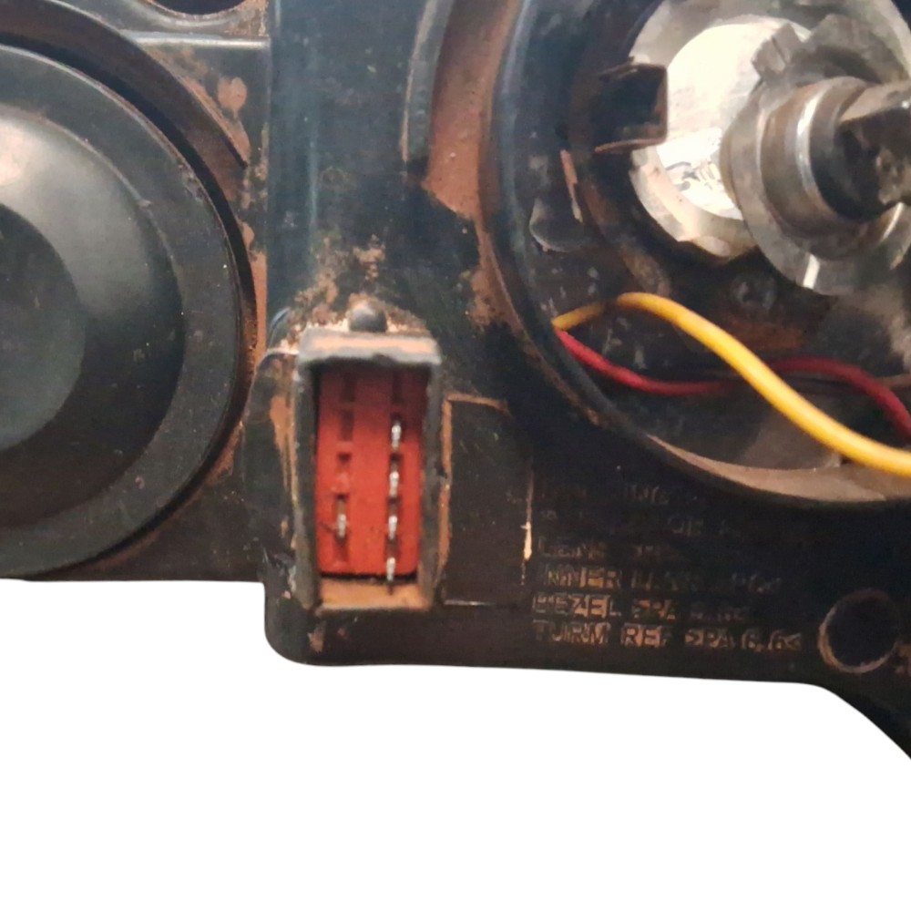 Farol Dianteiro Direito Corsa Montana 2002 2006 2008 A 2012 3
