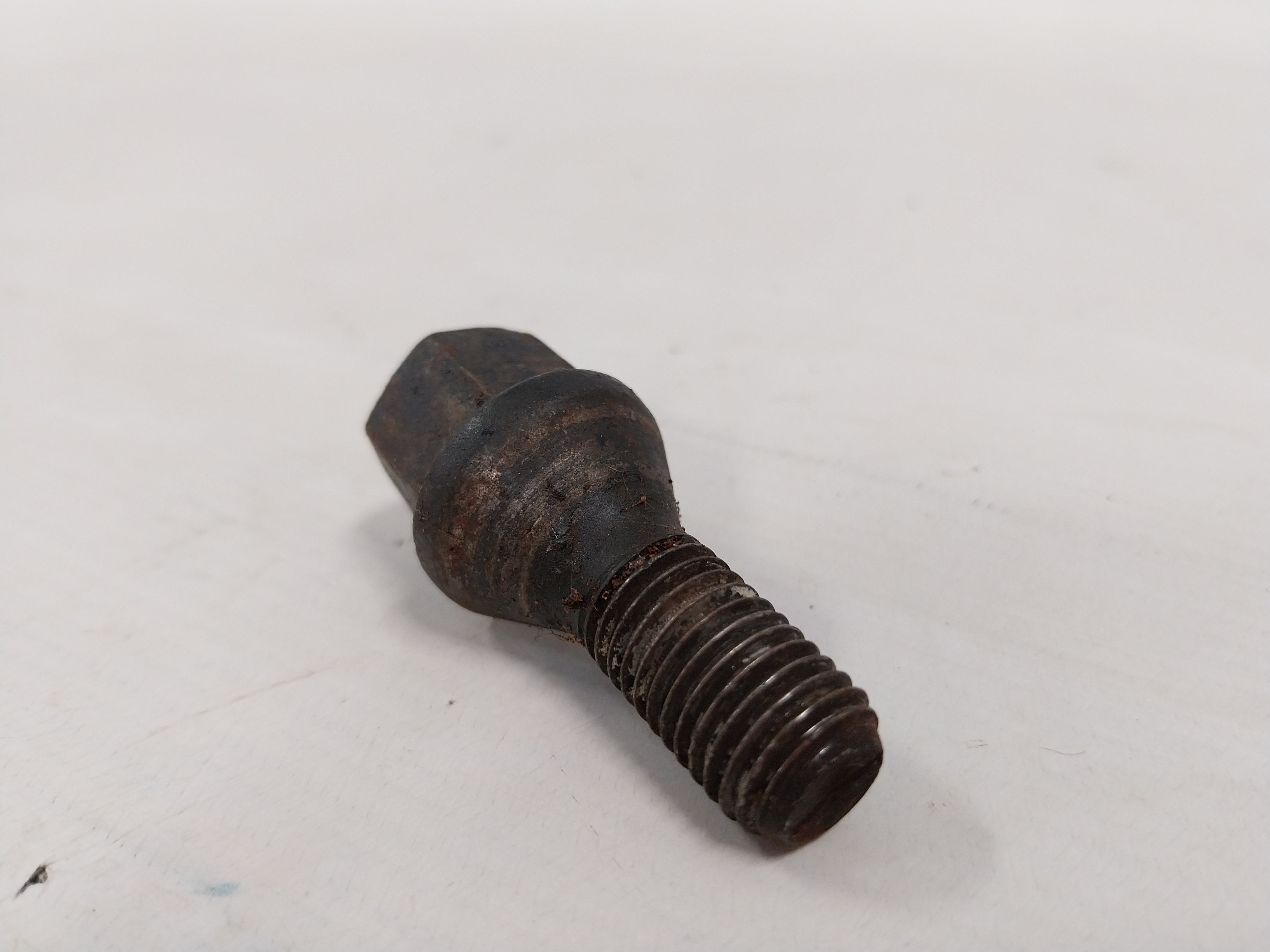 Parafuso Roda Astra 99 2000 2005 2008 2009 2010 2011 4