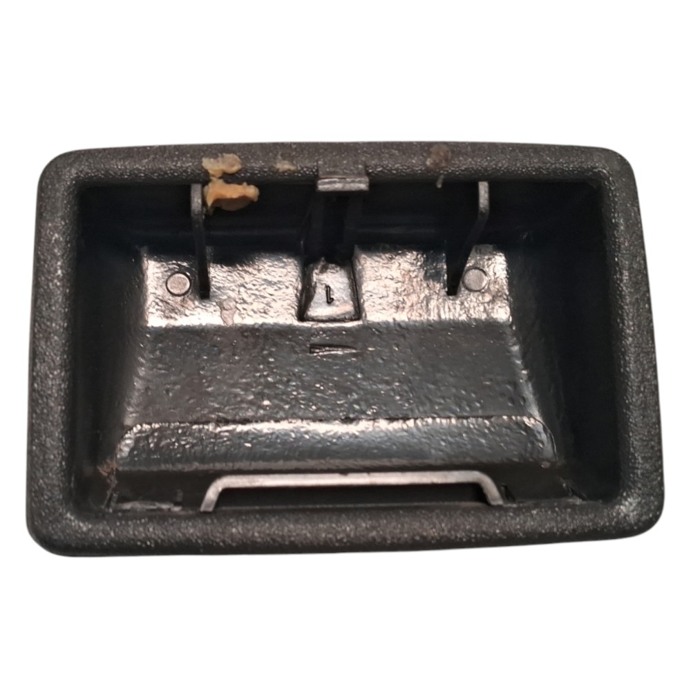 Cinzeiro Lateral Traseiro Direito Santana 91 96 99 2000 2006