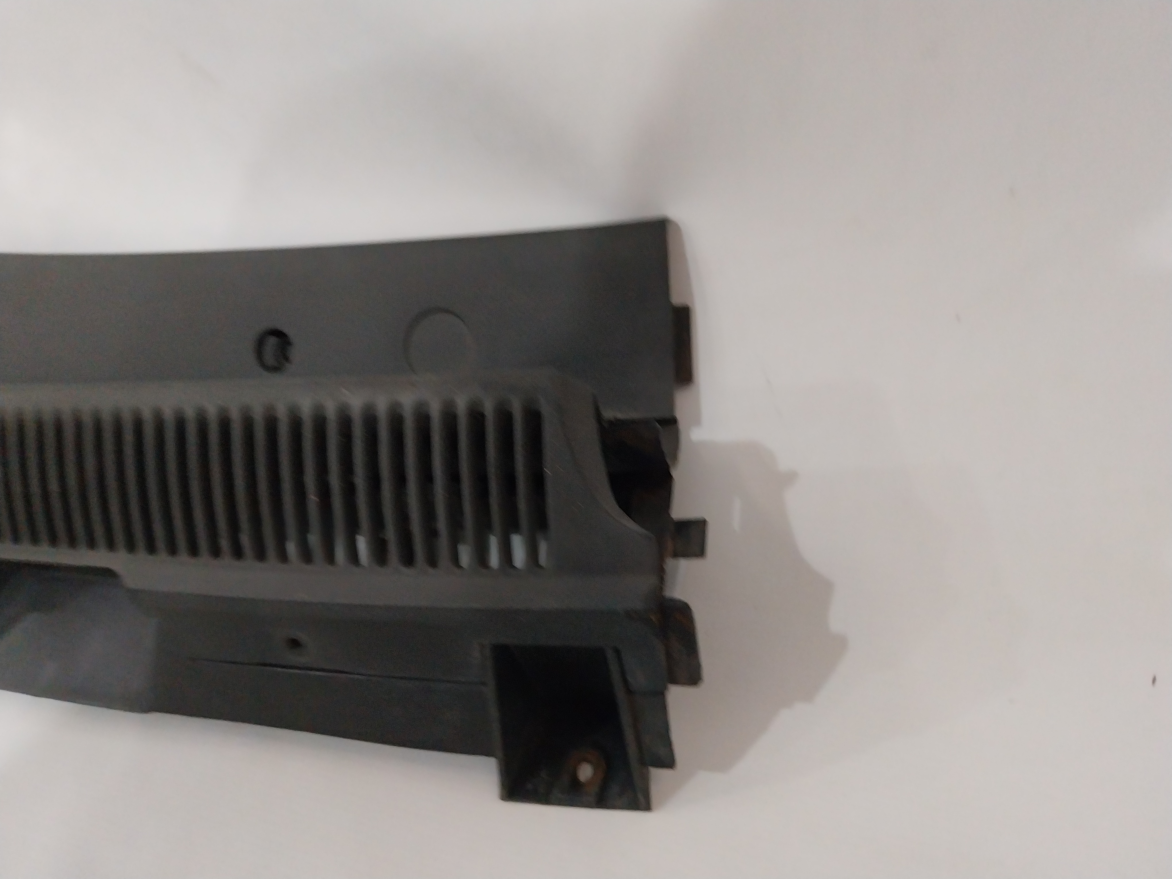 Grade Churrasqueira Parabrisa Direito Ford Ka 99 2000 2003  Preto 3