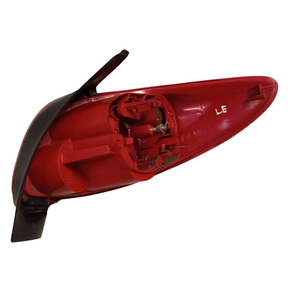 Lanterna Traseira Esquerda Peugeot 206 2001 A 2008 Detalhe Esquerdo/motorista Vermelho 8