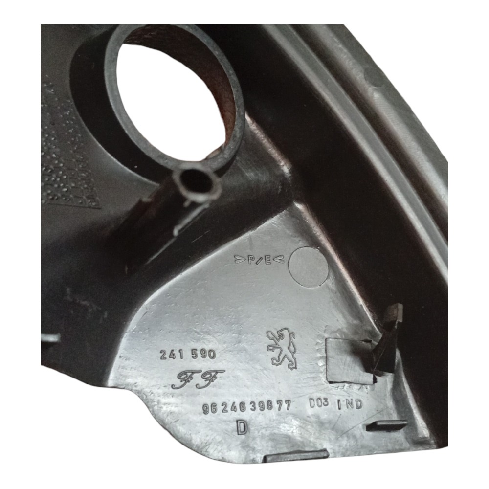 Moldura Retrovisor Inter Direito Peugeot 206 99 2009 Detalhe 4