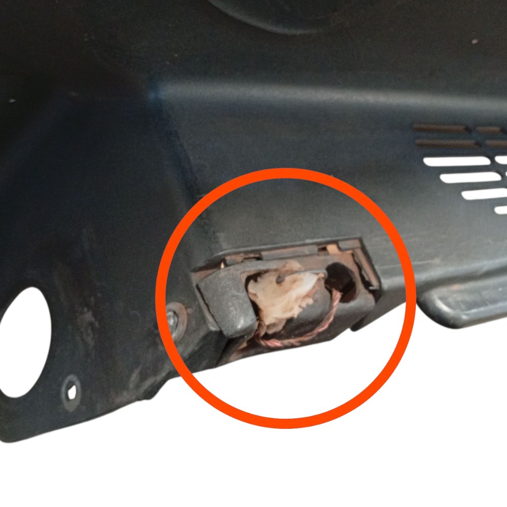Suporte Bagagito Direito Kadett 89 90 92 94 96 98 Detalhe 2
