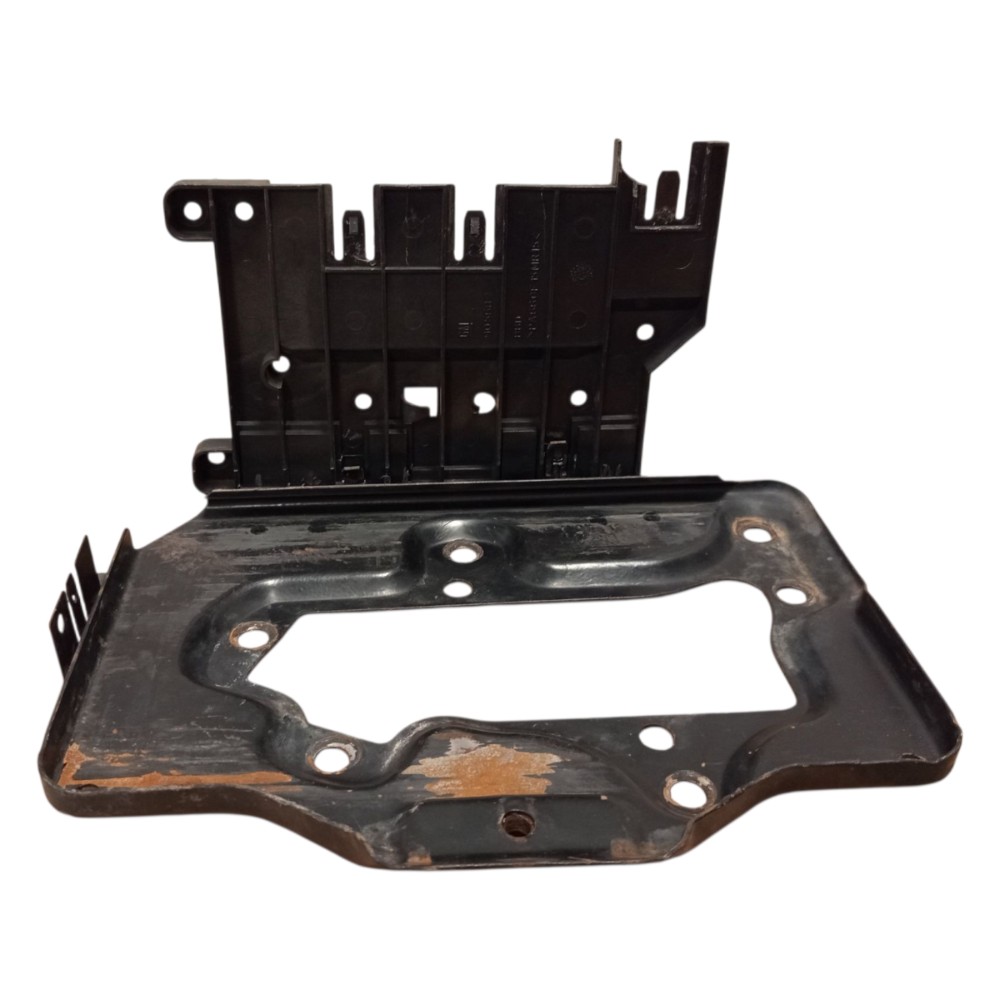 Suporte Caixa Bateria Fusível Vectra 97 98 99 2005 Detalhe 3