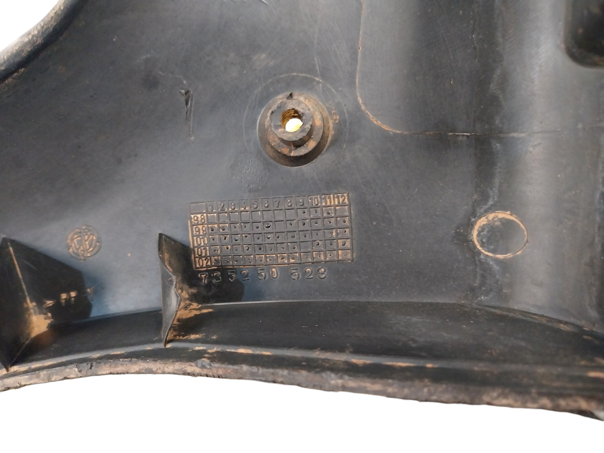 Moldura Paralama Traseiro Esquerdo Strada 98 99 2000 A 2006 4