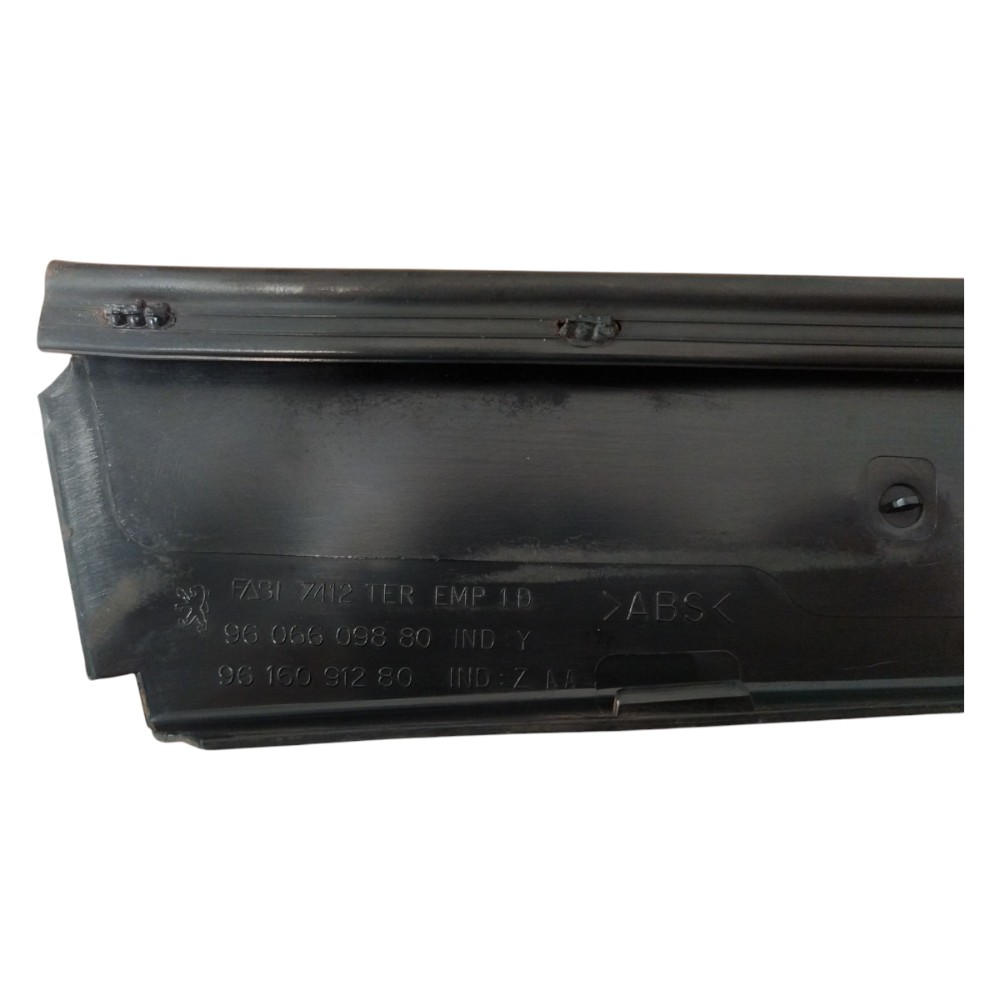 Acabamento Externo Coluna Porta Traseira Direita Peugeot 405 5