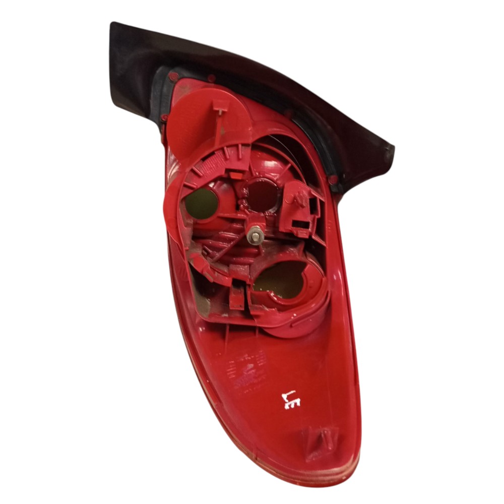 Lanterna Traseira Esquerda Peugeot 206 2001 A 2008 Detalhe Esquerdo/motorista Vermelho 9