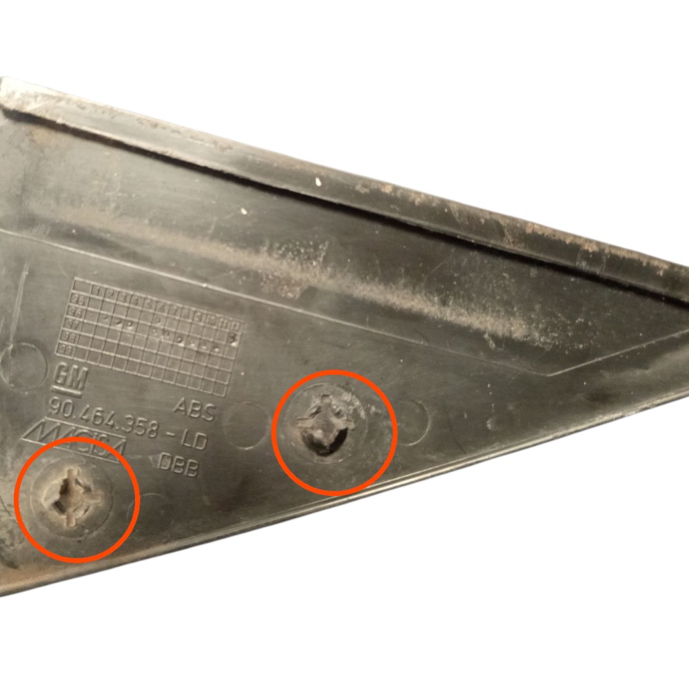 Moldura Externa Porta Tras Direita Vectra 97 99 2005 Detalhe 2