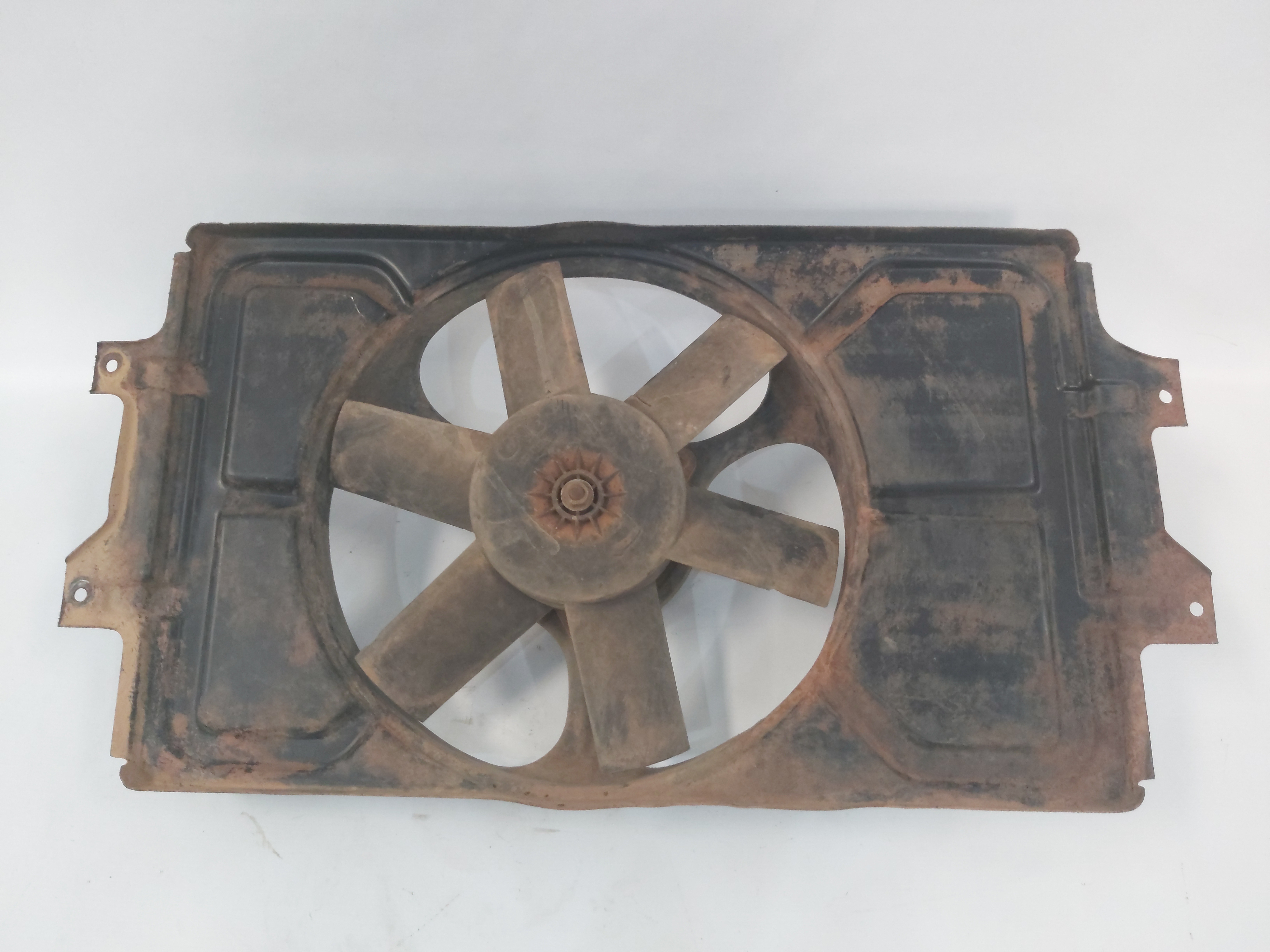 Defletor Ventoinha Com Motor Radiador Ford Escort 93 A 96