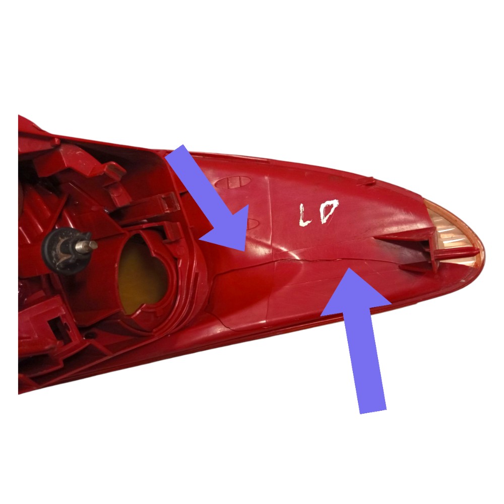 Lanterna Traseira Direita Peugeot 206 2001 2002 2008 Detalhe Direito/passageiro Vermelho 4