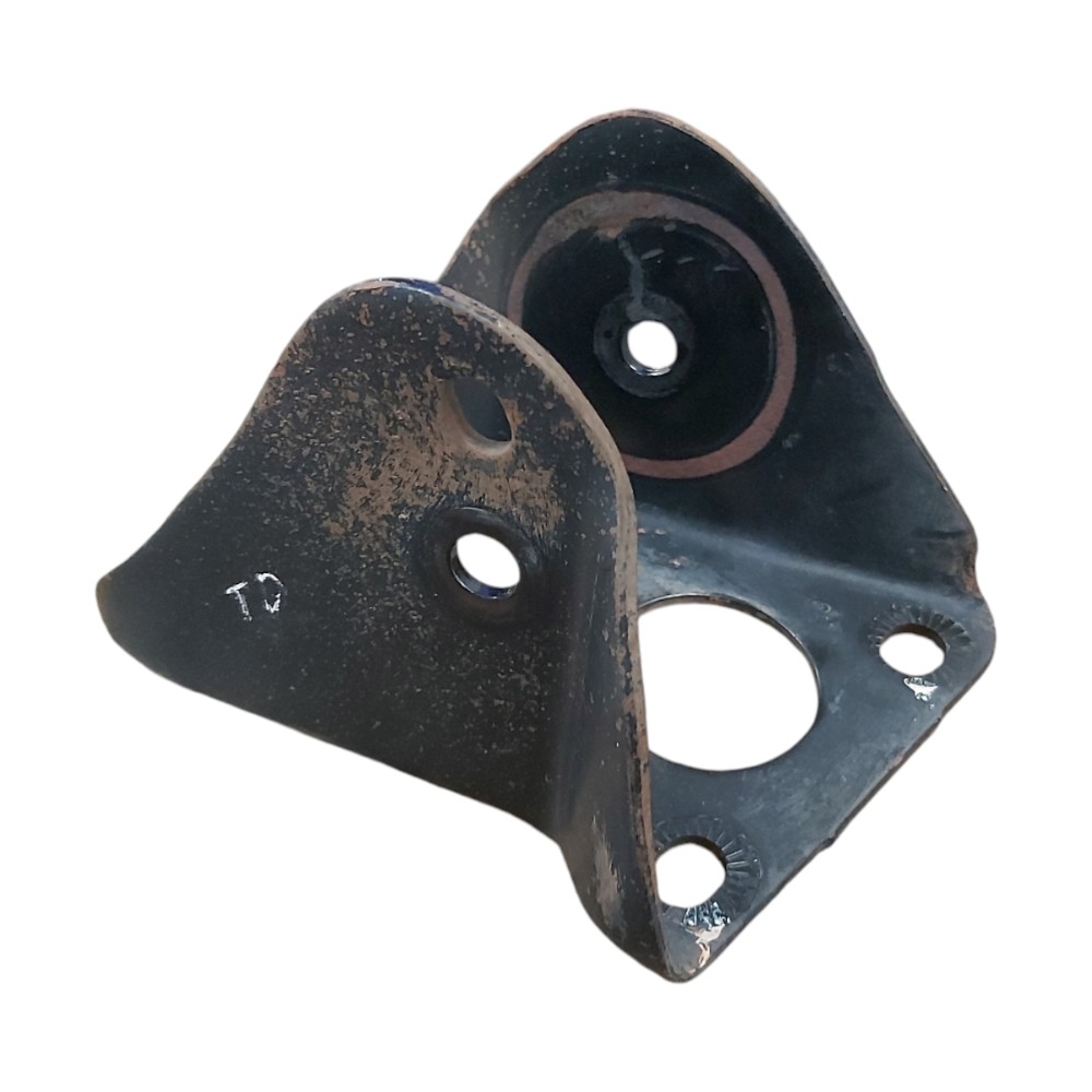 Suporte Eixo Traseiro Direito Audi A3 97 98 99 2000 A 2006 1
