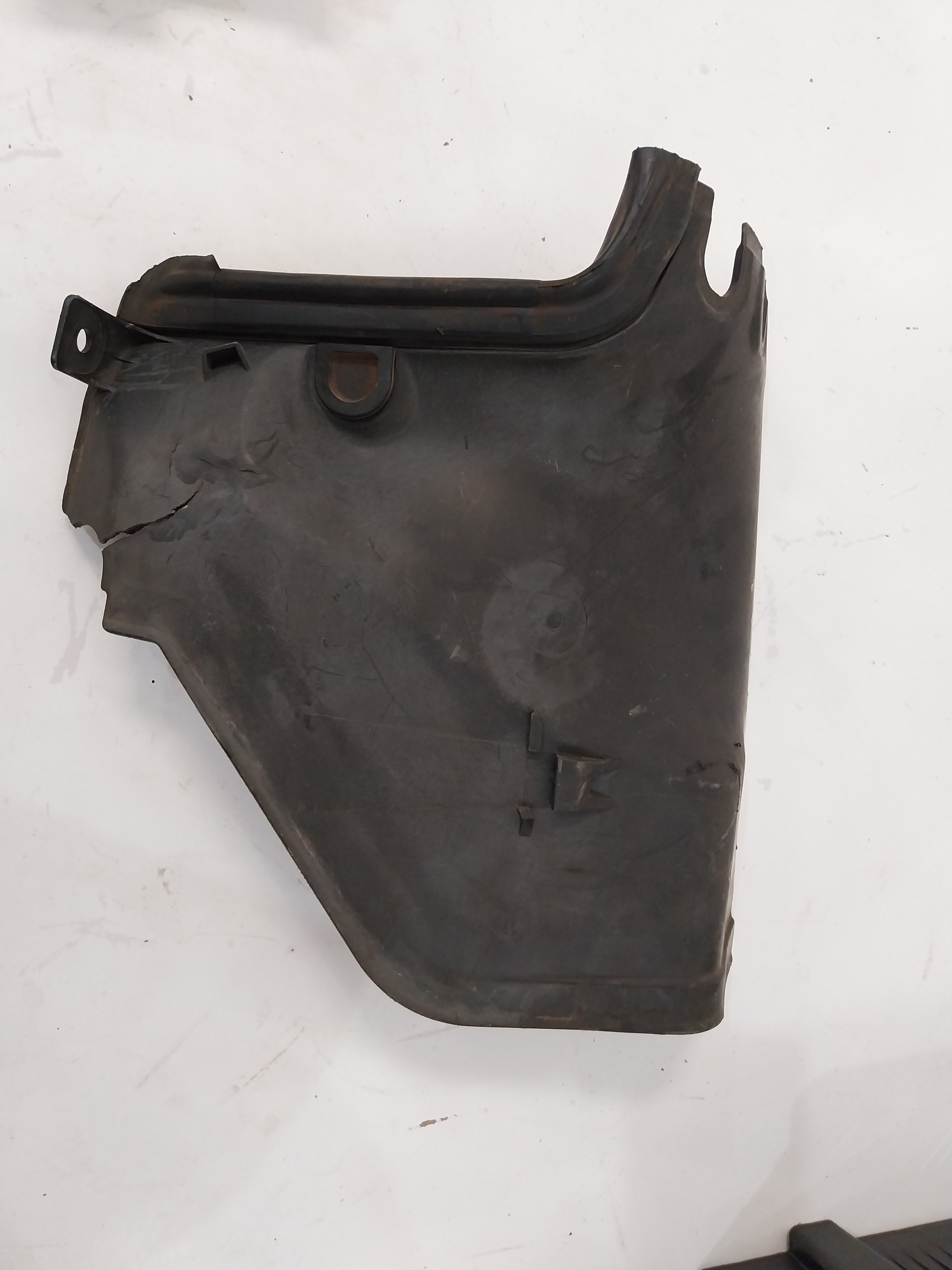 Acabamento Direito Bateria Bmw 330i 328 325 323 E46