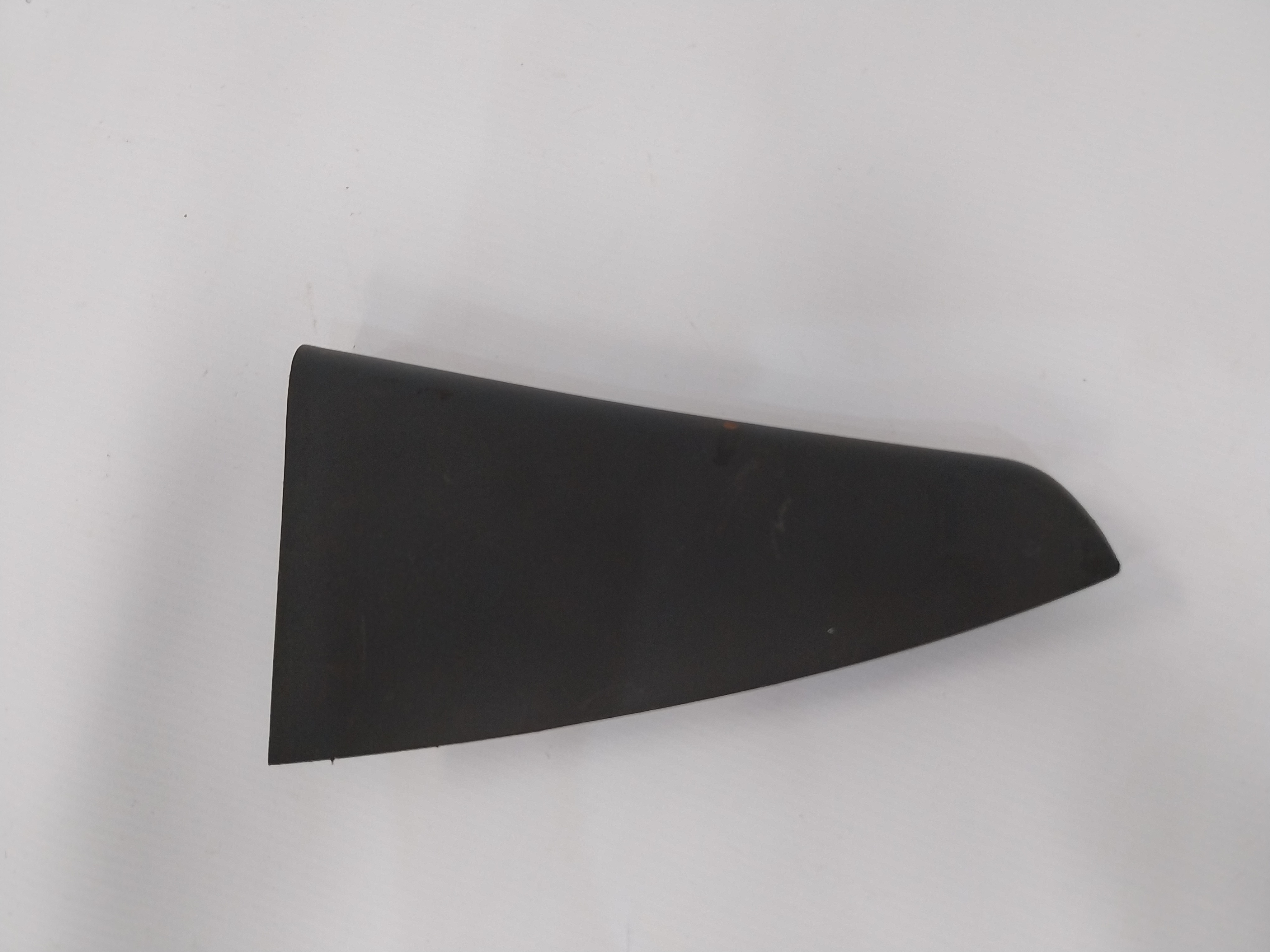 Moldura Acabamento Traseiro Direito Corsa Montana 2002/2012 Preto