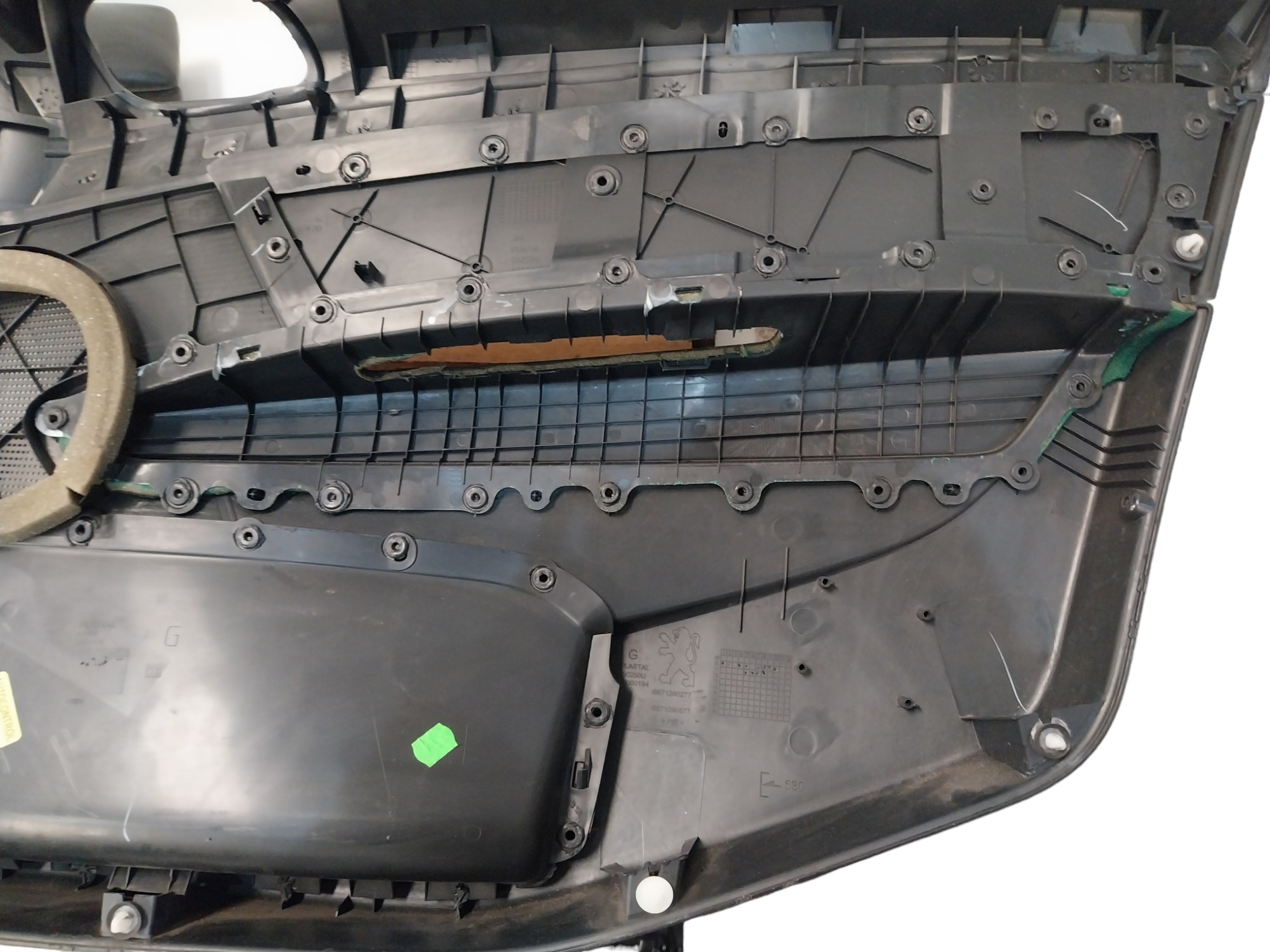 Forro Porta Dianteira Esquerda Peugeot 308 408 2012 15 2019 6
