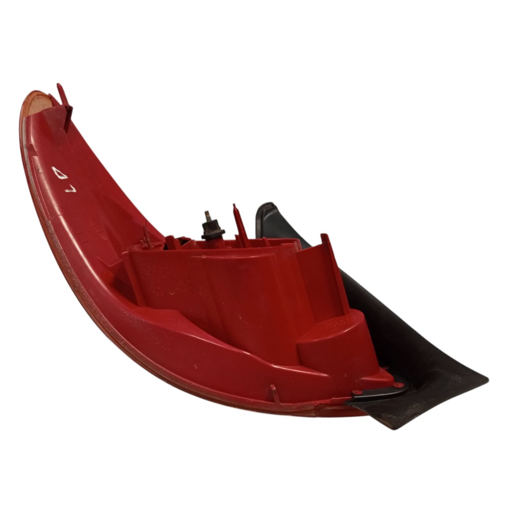 Lanterna Traseira Direita Peugeot 206 2001 2002 2008 Detalhe Direito/passageiro Vermelho 6