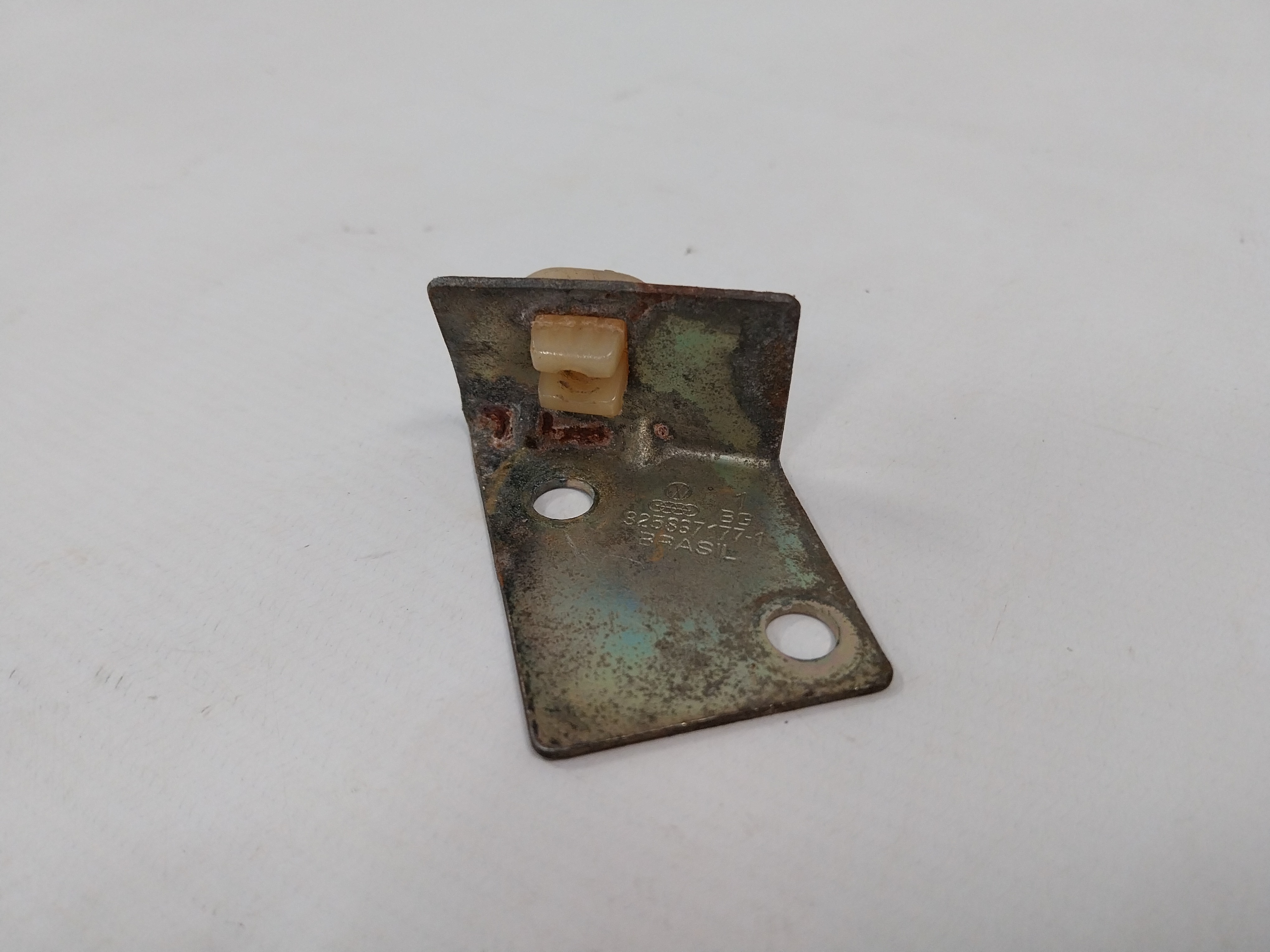 Suporte Fixação Puxador Porta Esquerda Versailles 92 A 96 5