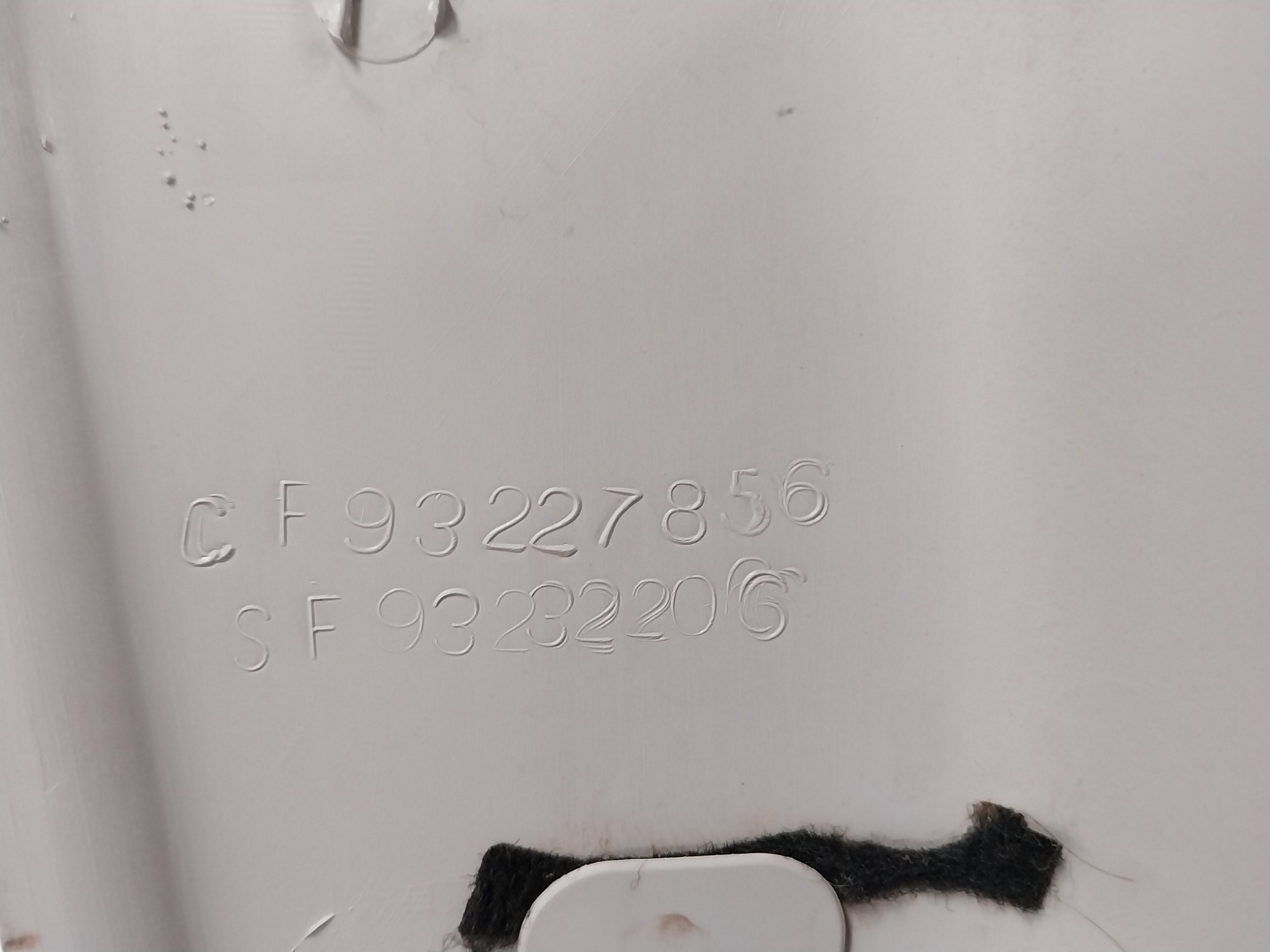 Acabamento Coluna C Traseiro Direito Corsa 94 99 2000 2012 7