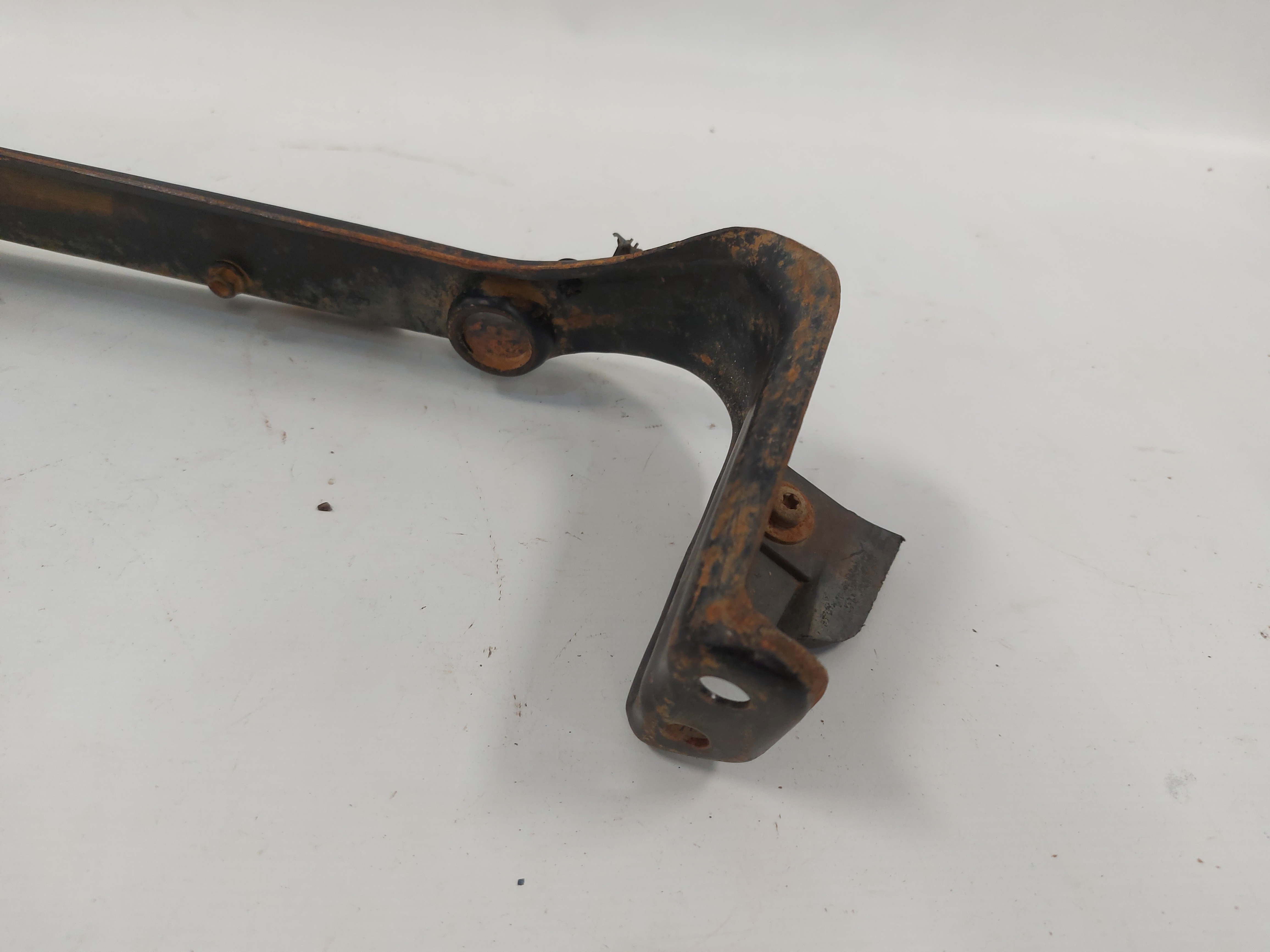Suporte Inferior Radiador Ford Ka 1999 A 2003 3