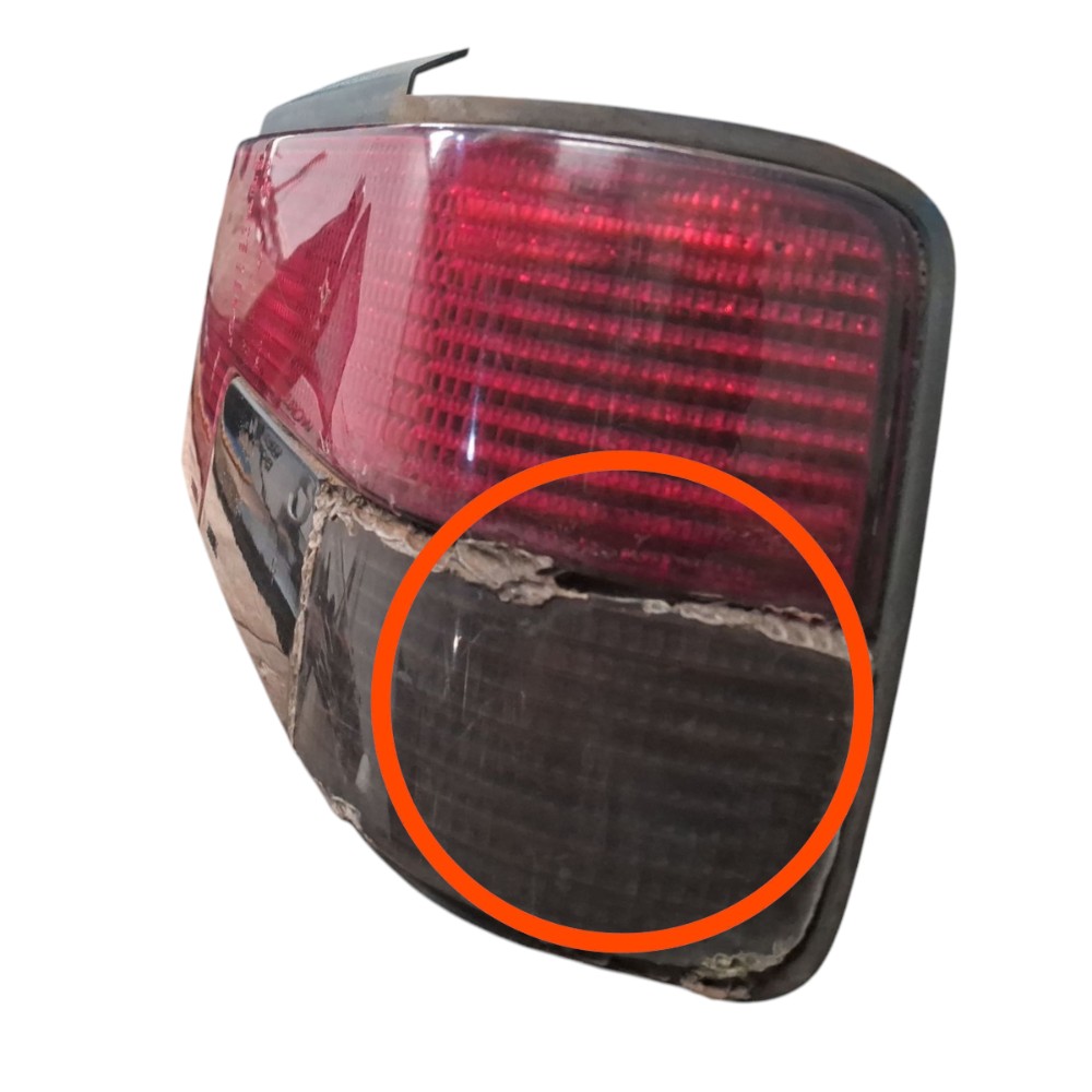 Lanterna Traseira Direita Peugeot 405 87 89 90 91 97 Detalhe 2