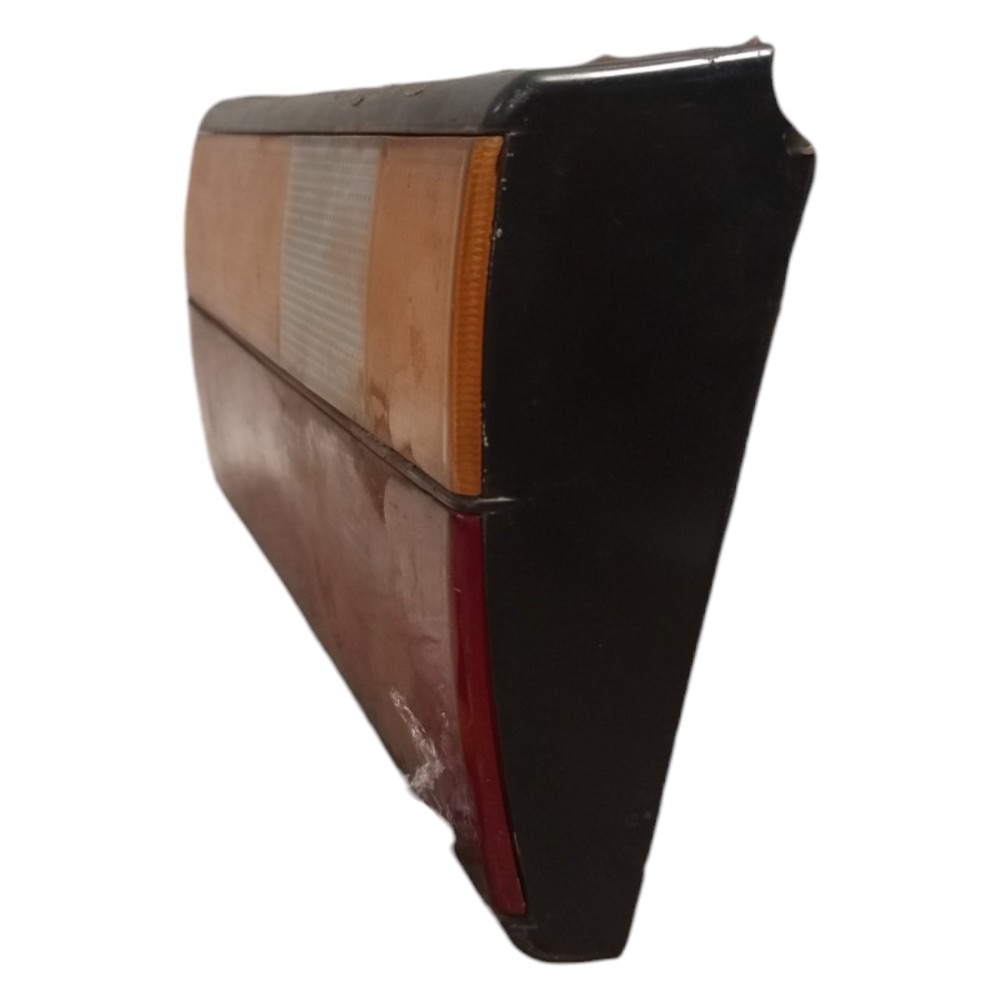 Lanterna Traseira Esquerda Vw Voyage 91 A 94 Tricolor 6
