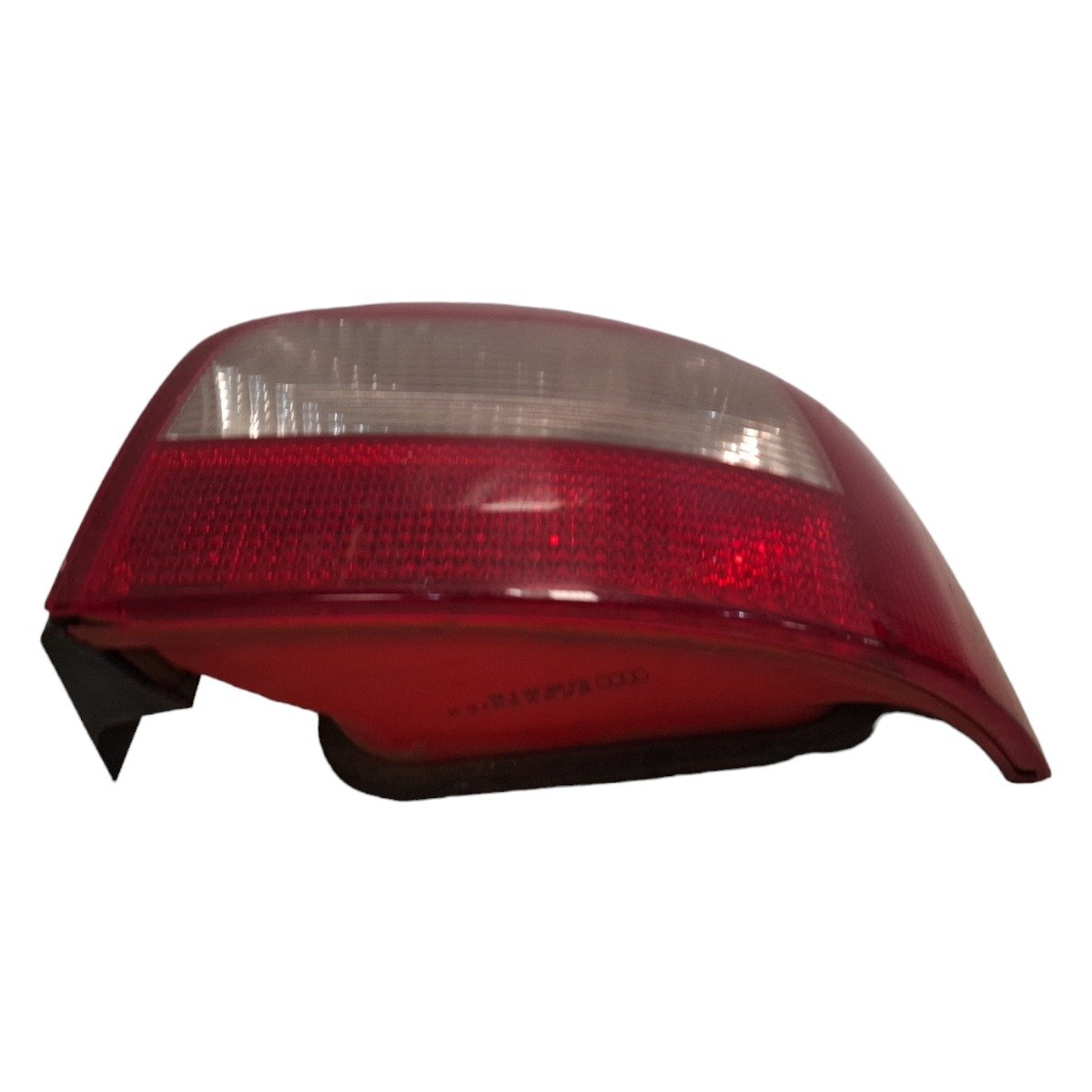 Lanterna Traseira Direita Audi A3 97 98 2001 A 2006 Detalhe  Direito Bicolor 3