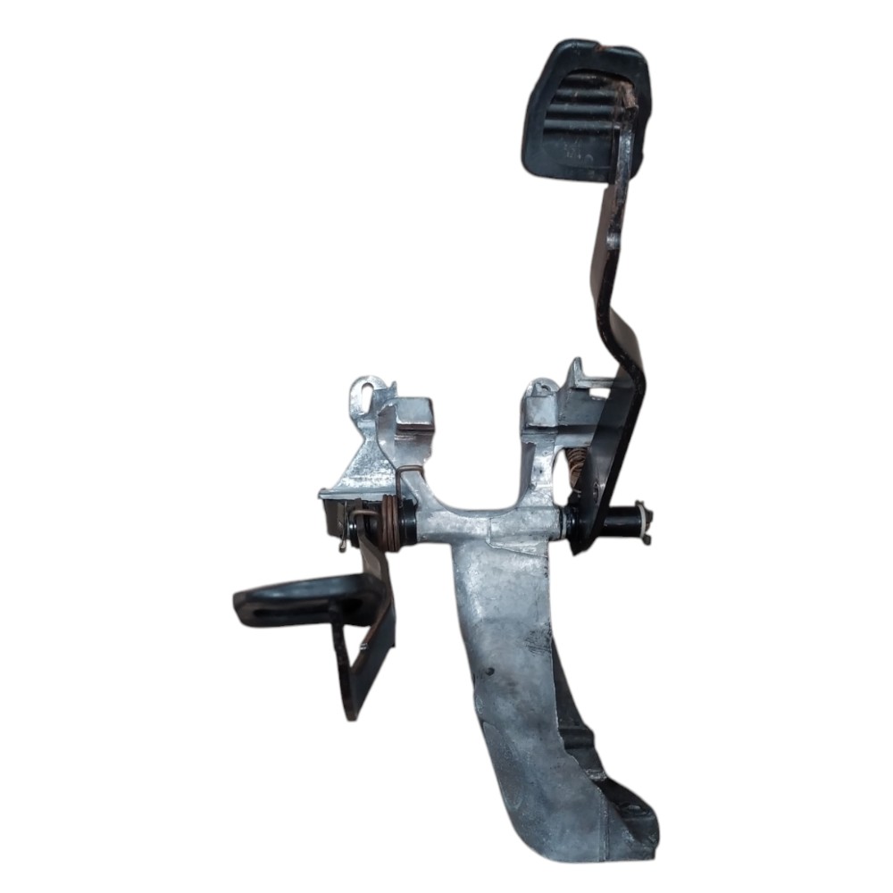 Pedaleira Pedal Embreagem Freio Santana 97 98 99 2000 A 2006 8