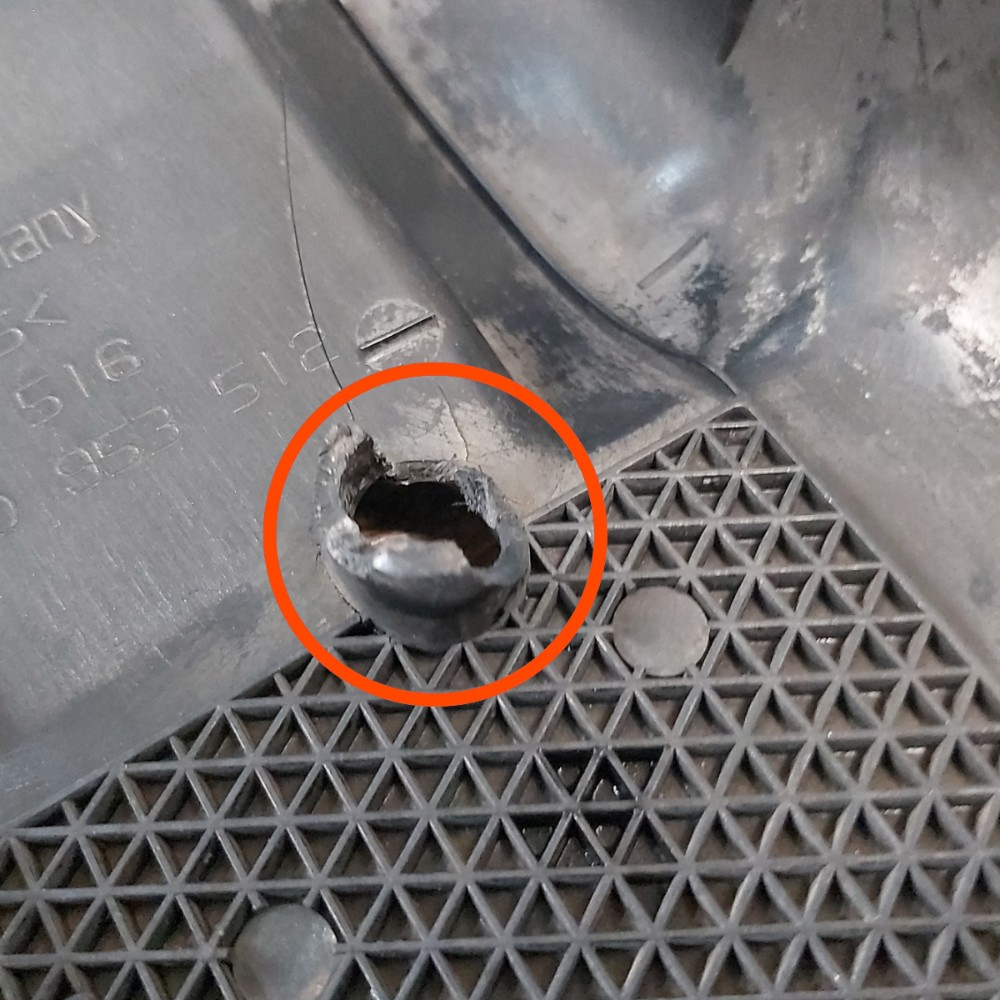 Acabamento Inferior Coluna Direção Audi A3 97 A 2006 Detalhe 2