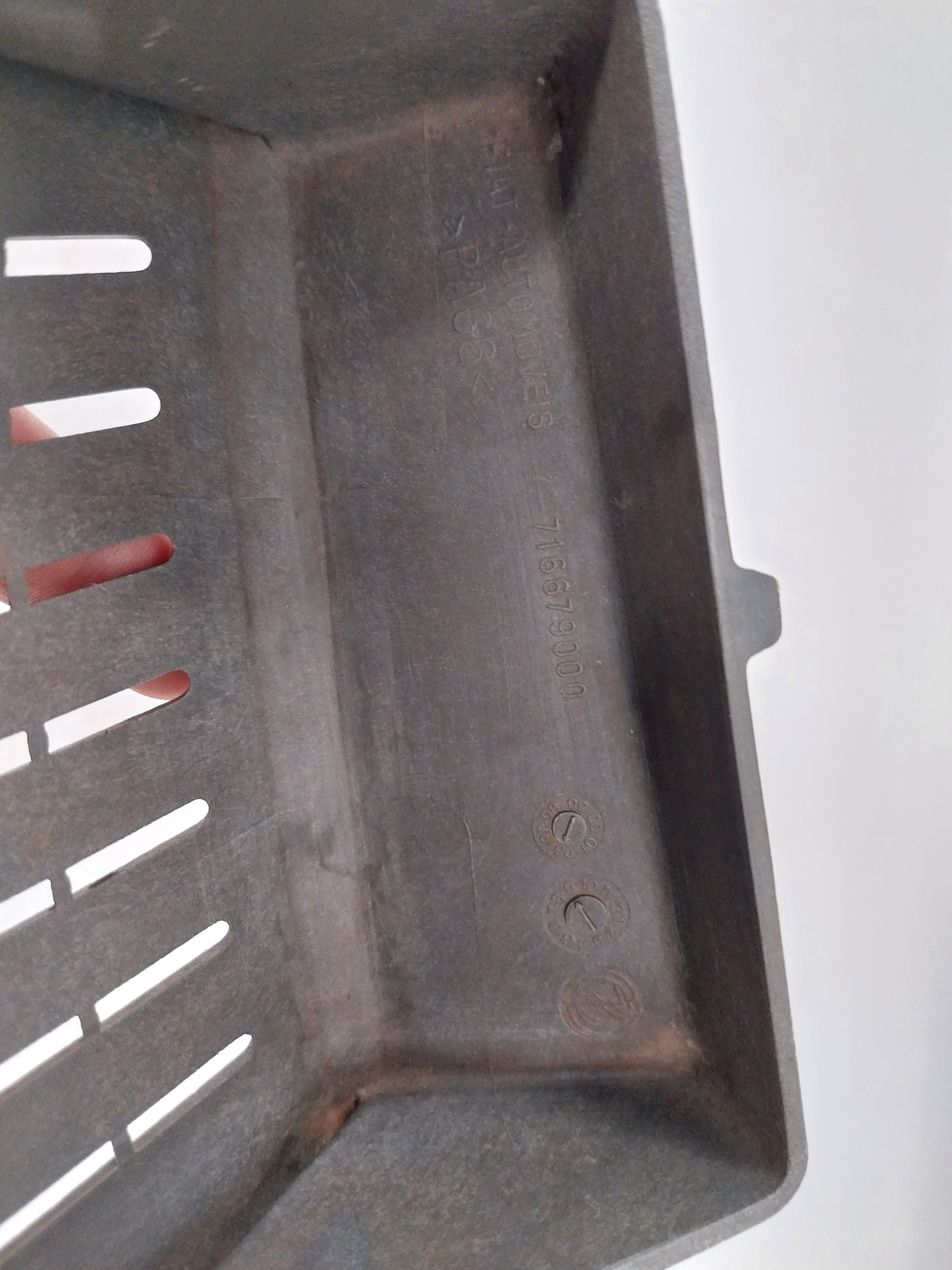 Moldura Porta Objetos Palio Fiasa 97 98 99 2000 5