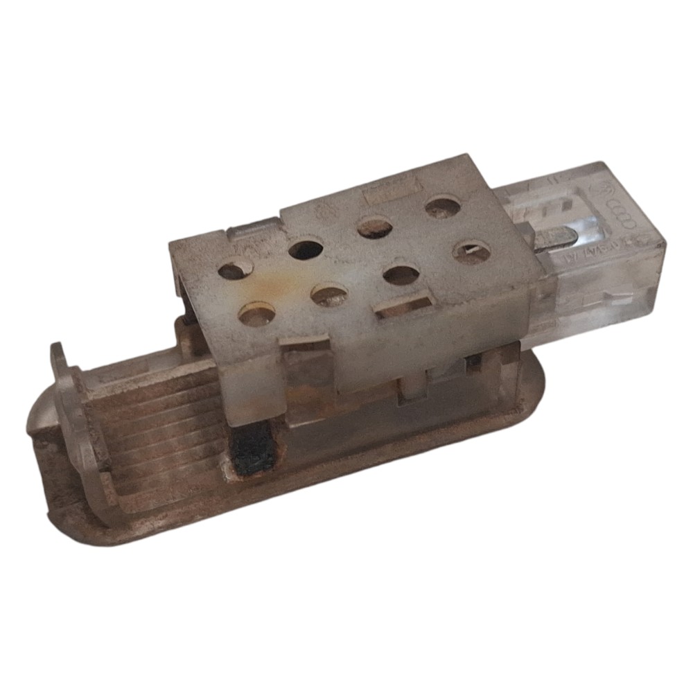 Luz Cortesia Porta Malas Audi A3 97 98 99 01 A 2006 Detalhe 7