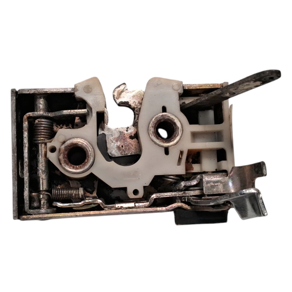 Fechadura Porta Traseira Esquerda Santana 91 98 2000 A 2006 2