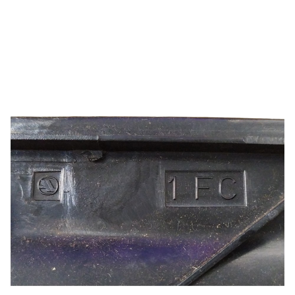 Moldura Interna Retrovisor Direito Santana 91 92 93 94 95 96 6