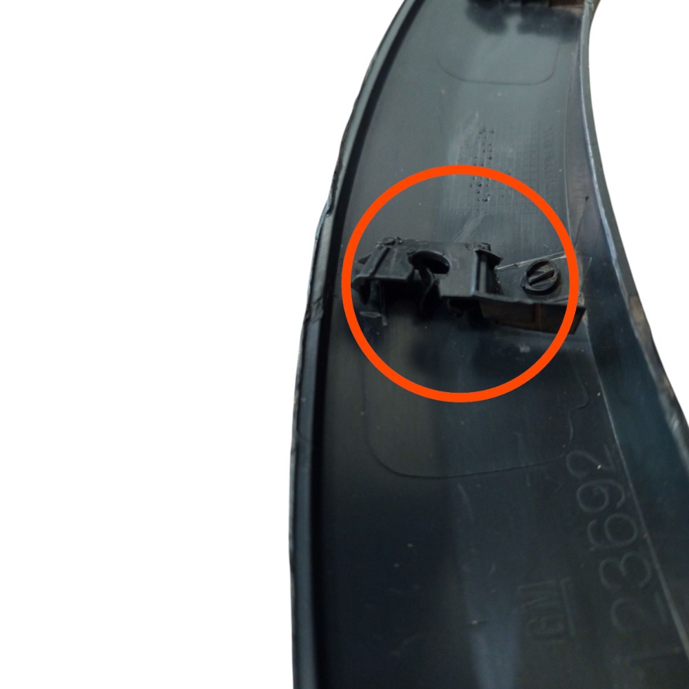Moldura Paralama Esquerdo Onix 2017 A 2019 52123692 Detalhe 2