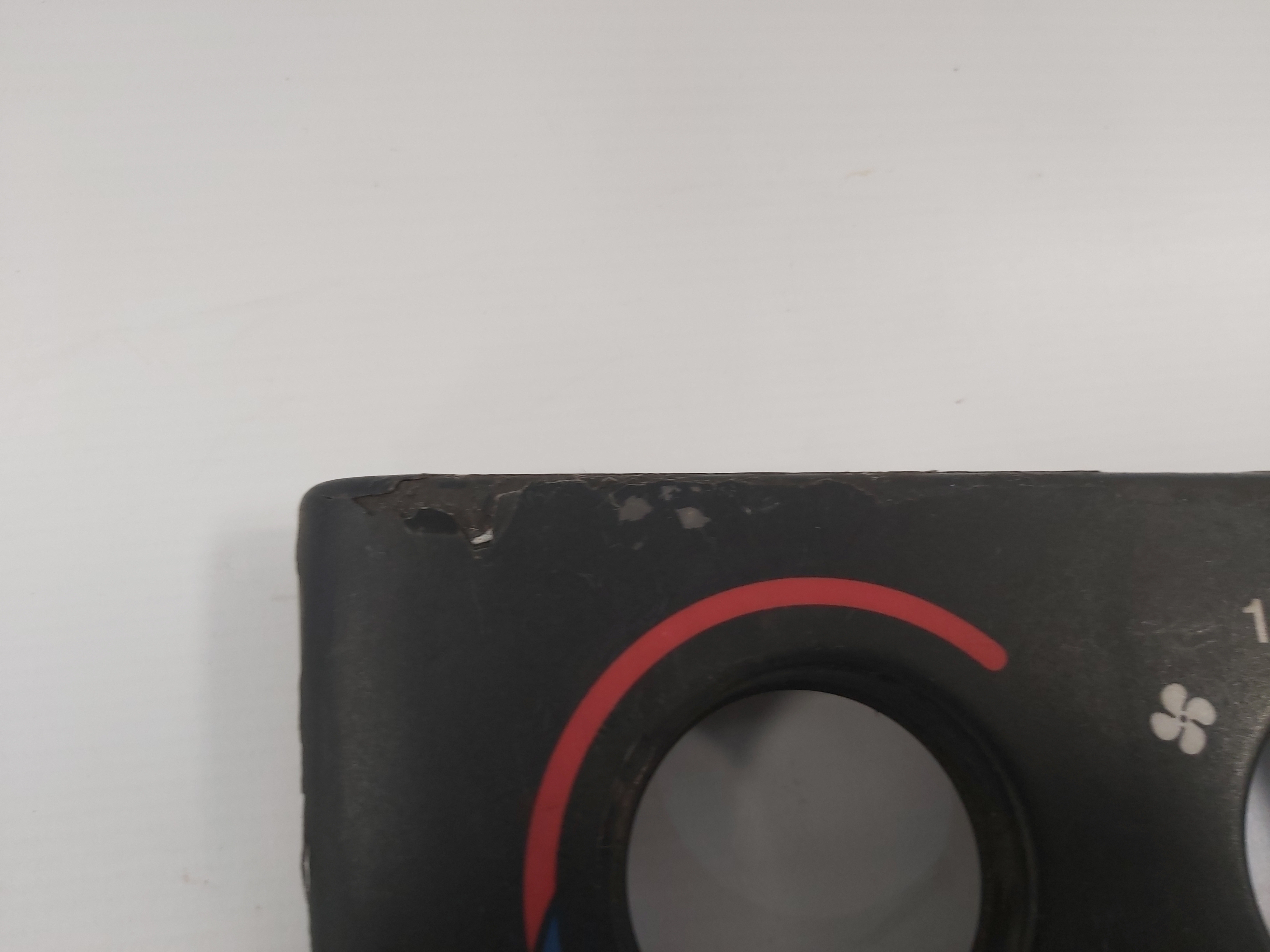 Moldura Painel Ar Condicionado Analógico Vectra 97 A 2005 2