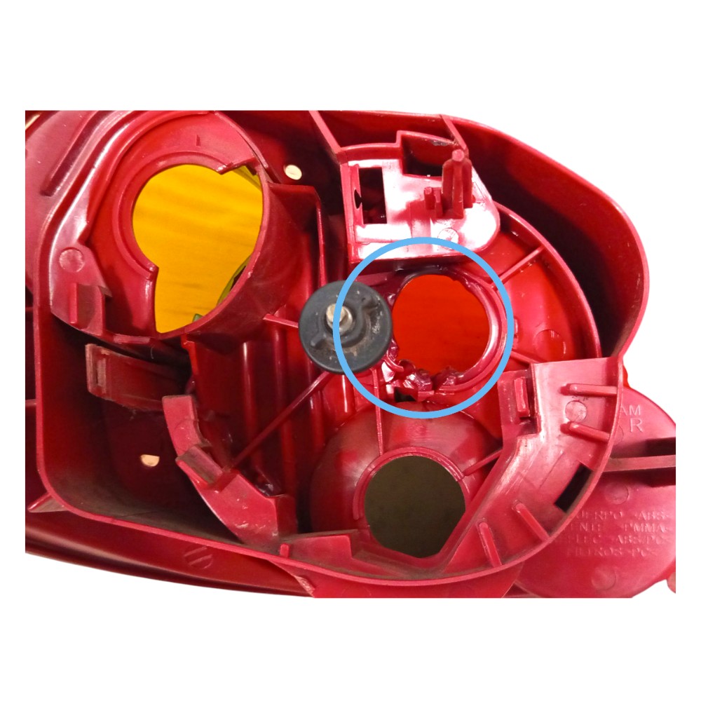 Lanterna Traseira Direita Peugeot 206 2001 2002 2008 Detalhe Direito/passageiro Vermelho 3