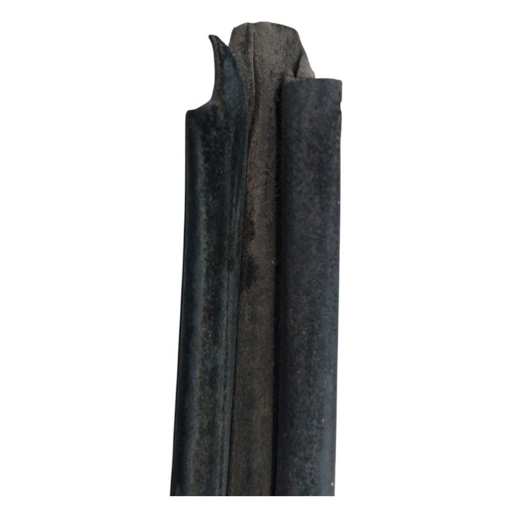 Borracha Canaleta Traseira Direita Santana 91 99 2000 A 2006 5