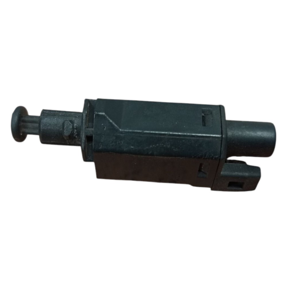Interruptor Freio Gol Santana Saveiro Parati Golf 92 93 A 99 7